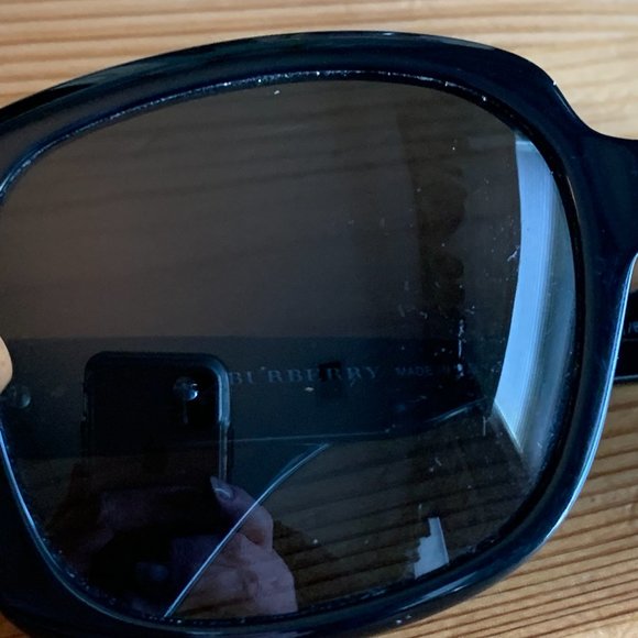 Burberry Sunglasses B4051 3001/87 display picture 3